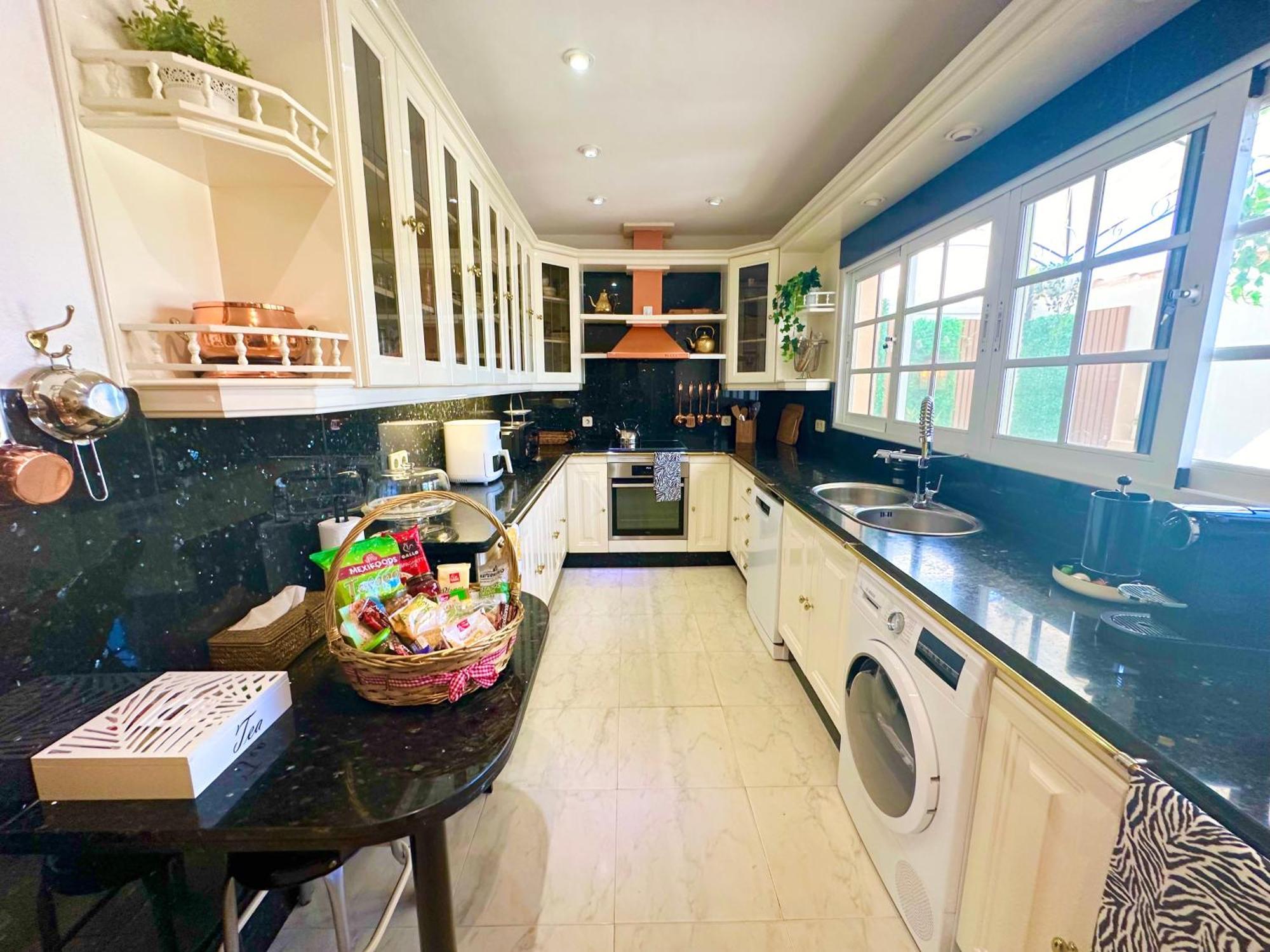 Villa Casacara Marbella Beachside Costabella -Spain 외부 사진